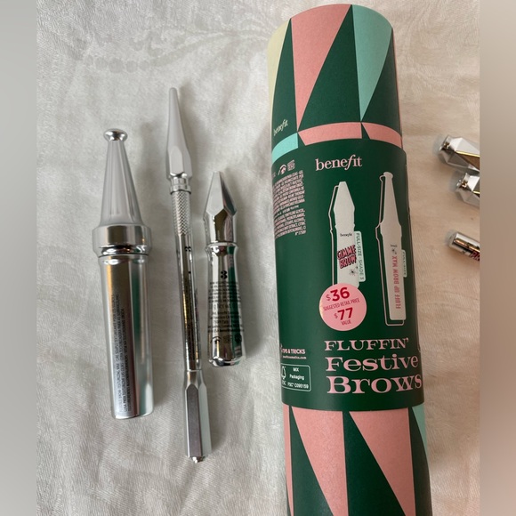 Benefit 8 piece brow set color 3 - Picture 2 of 10